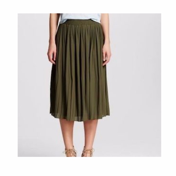 Who What Wear Dresses & Skirts - WhoWhatWear Army Green Pleated Skirt; L